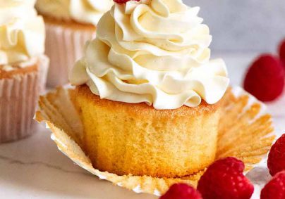 How to Make Vanilla Cupcakes